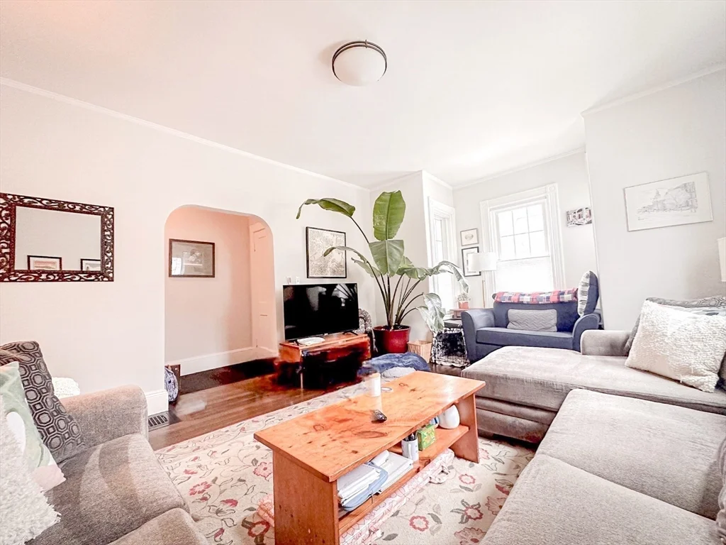 35 Hillock St, Roslindale