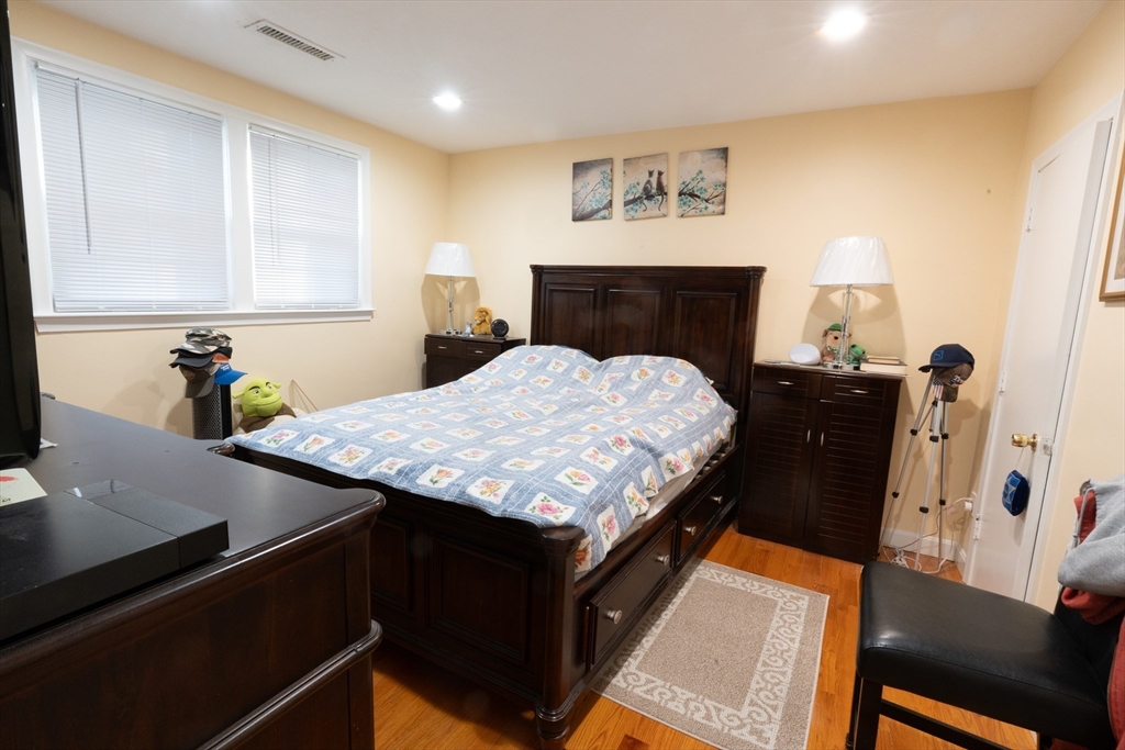 41 Davis Ave, Norwood