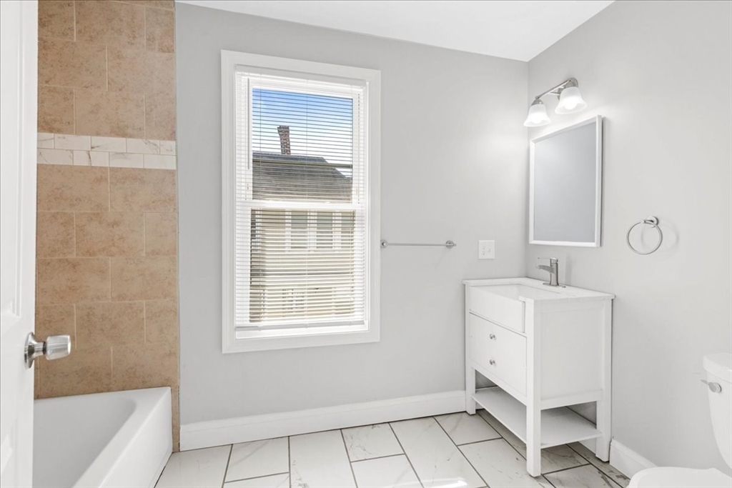 480 White St, Springfield