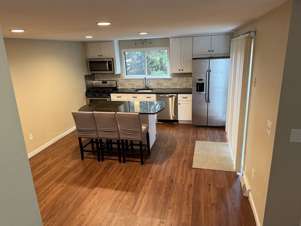 5 Leland Farm Rd, Ashland