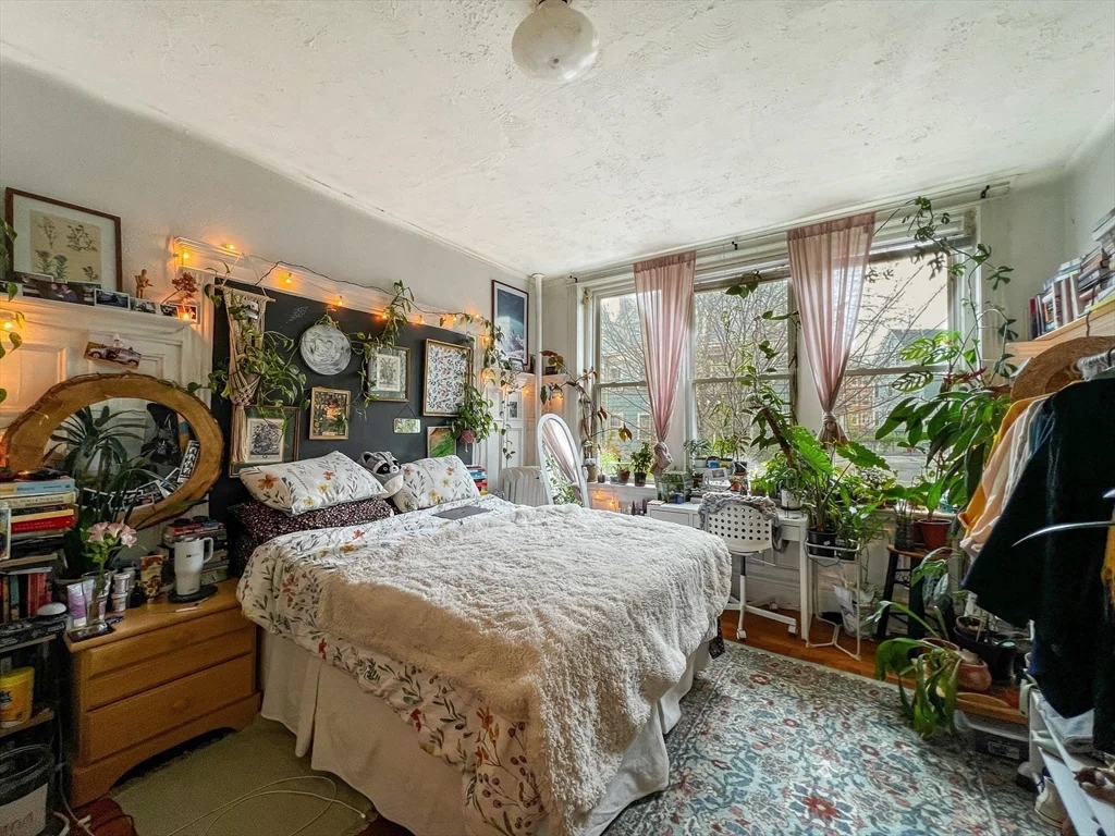 144 Coolidge St, Coolidge Corner