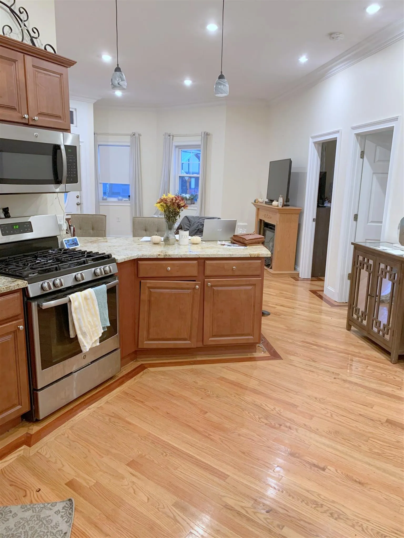 406 Medford St, Winter Hill