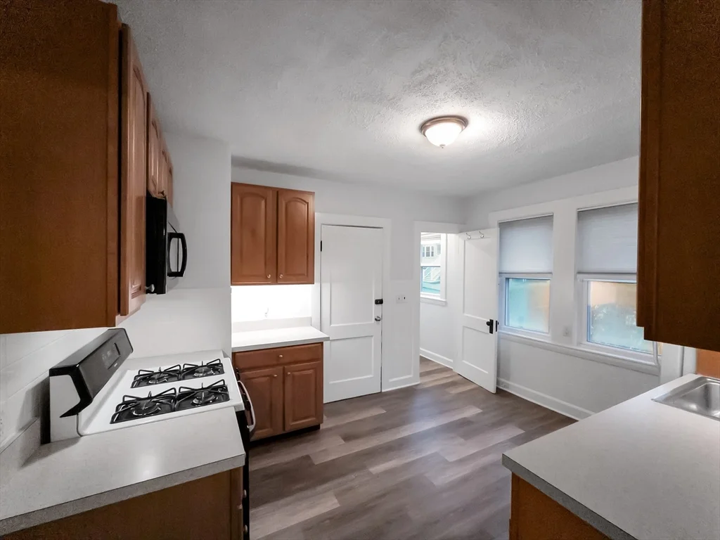 21 Bradwood St, Roslindale