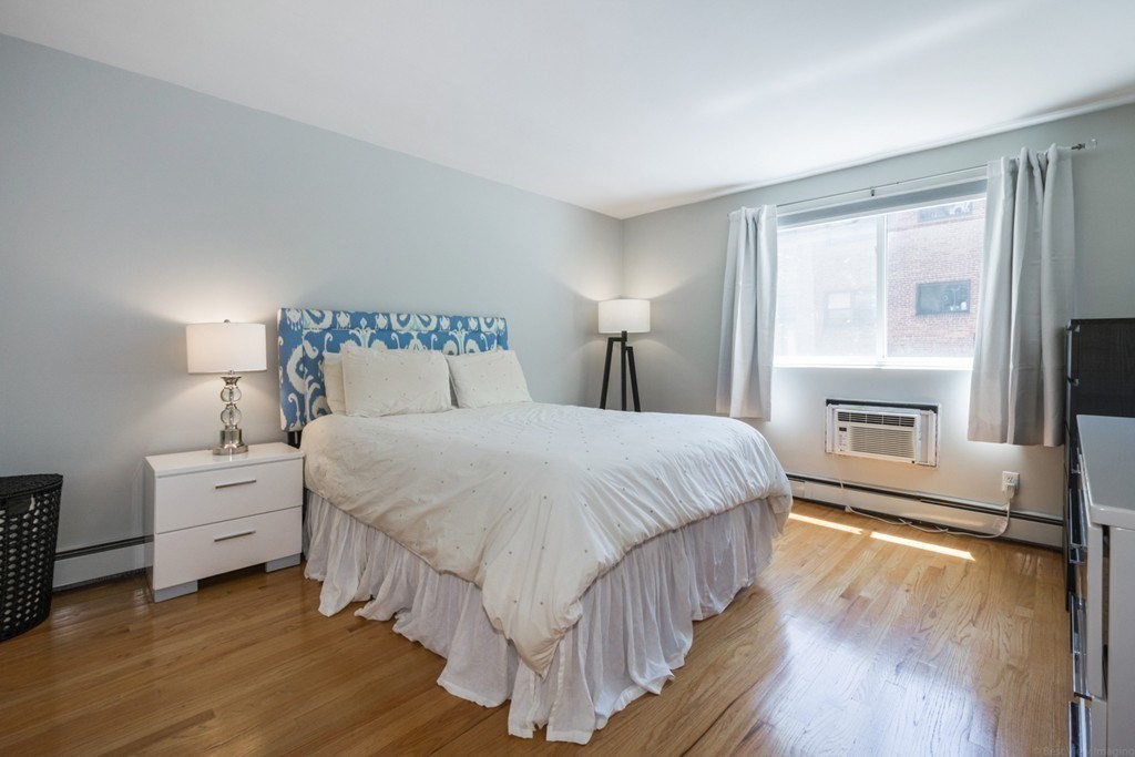 123 Sewall Ave, Longwood