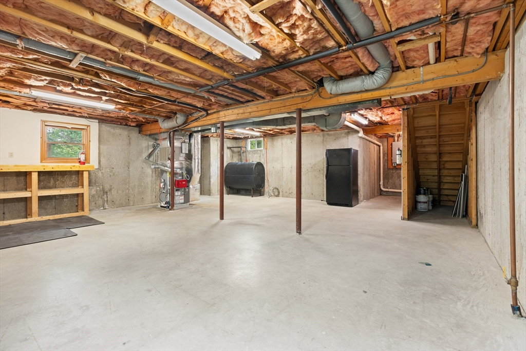 8 Candice Ct, Woburn