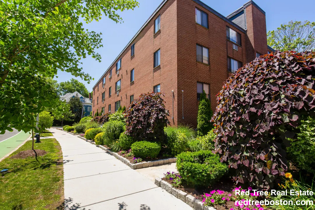 230 Babcock St, North Brookline