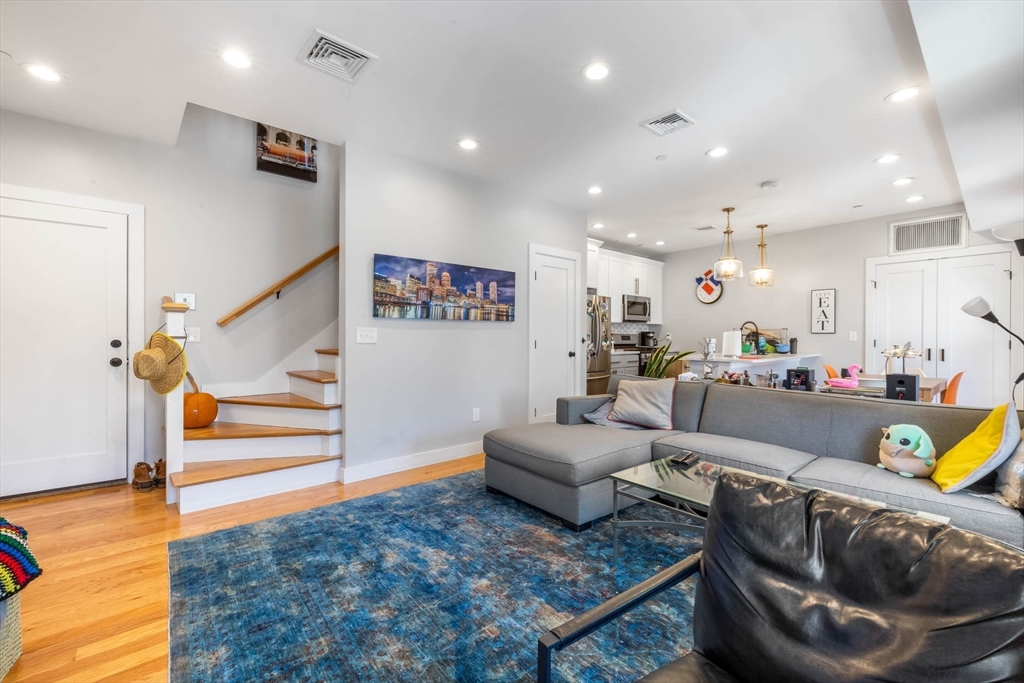 20 Grimes St, South Boston