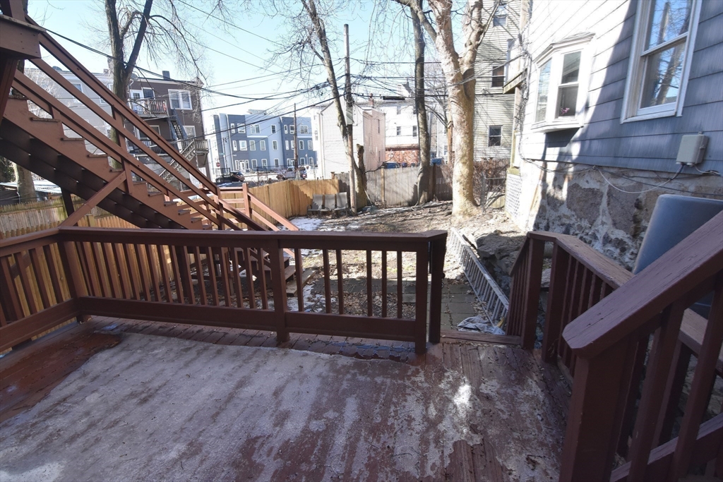 61 Gates St, South Boston