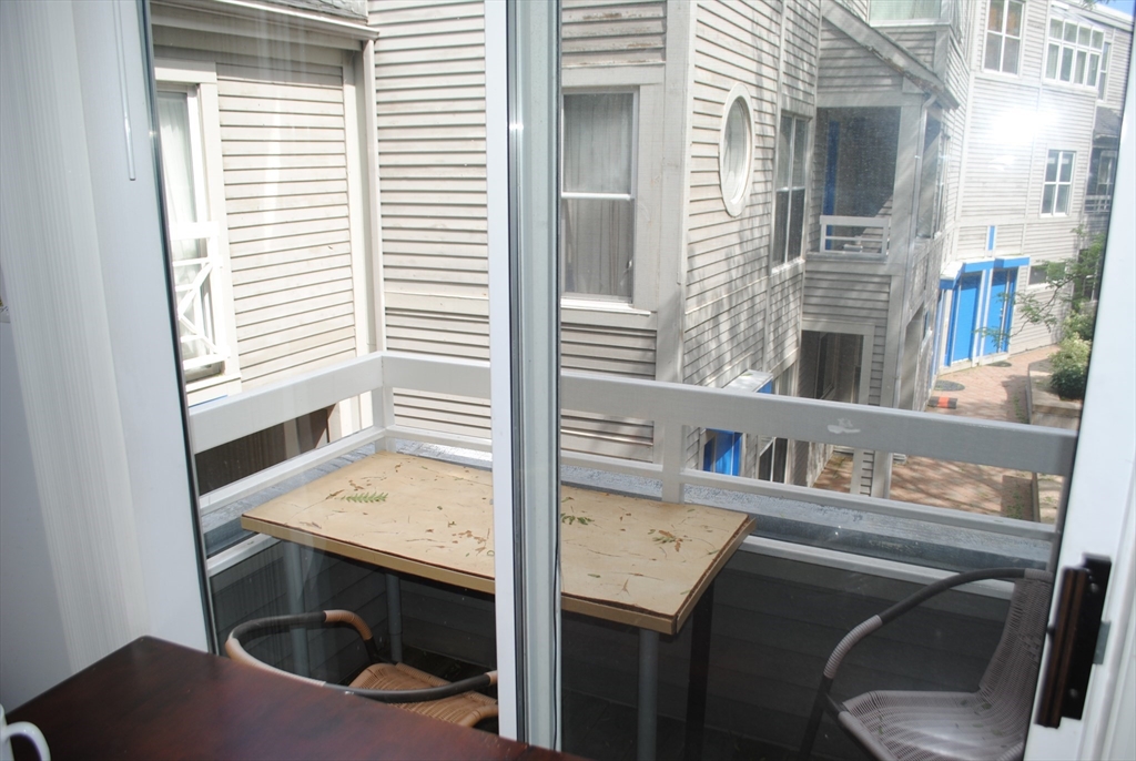 31 Henry St, Cambridgeport