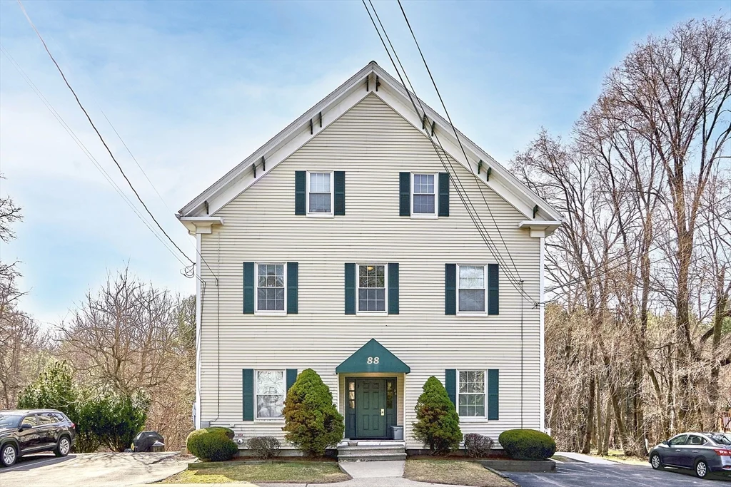 88 North Main, Westford