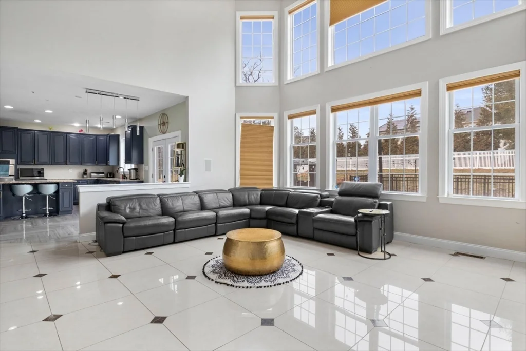 77 Hound Pack Cir, Walpole