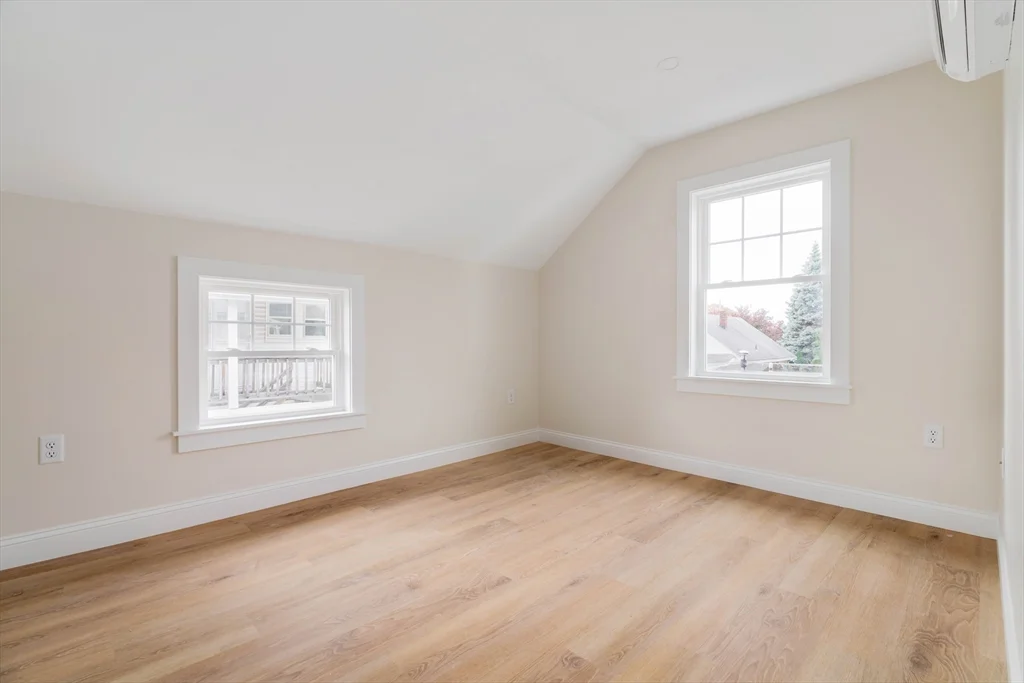 121 Fayette, Quincy
