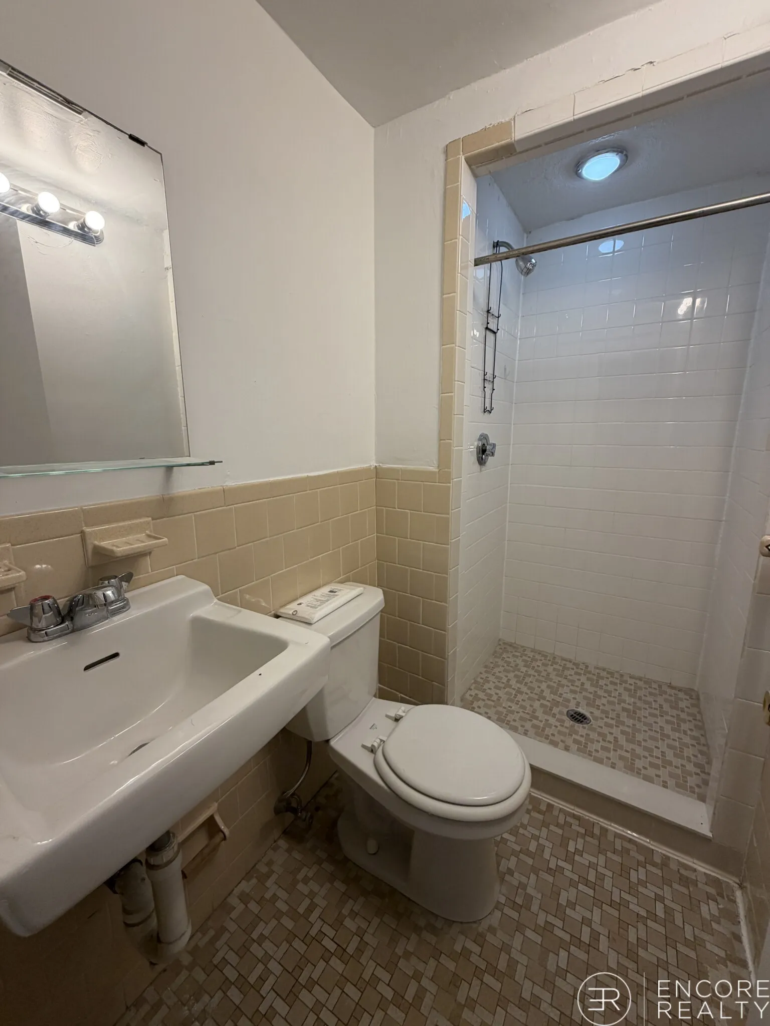 33 Lancaster Ter, Corey Hill