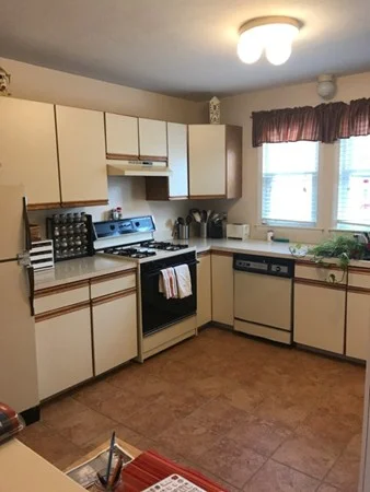 35 Lamplighter Ln, Easton