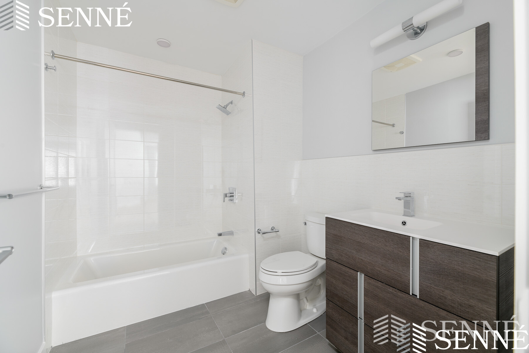 44 Medford St, South Medford