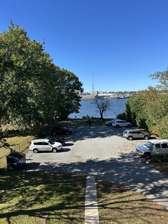 138 Main St, Fairhaven