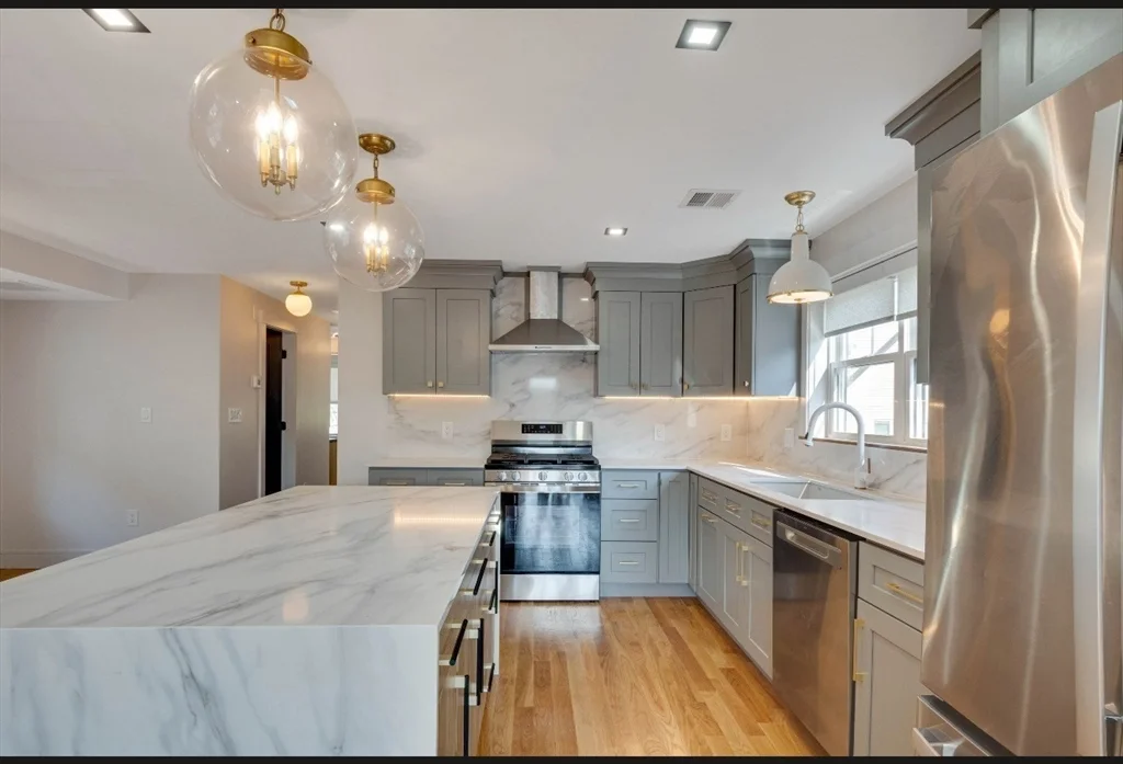 85 Morton Ave, Medford