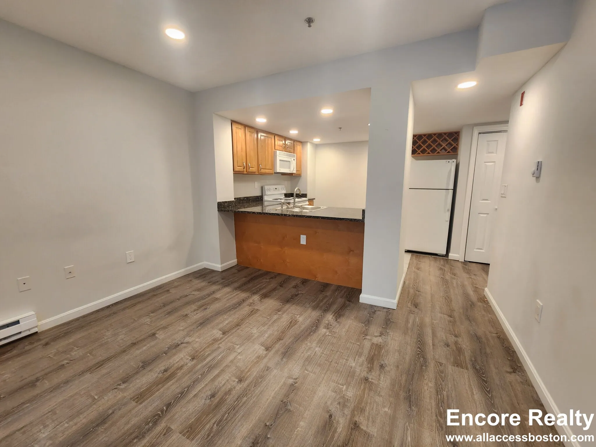 24 Queensberry St, Fenway