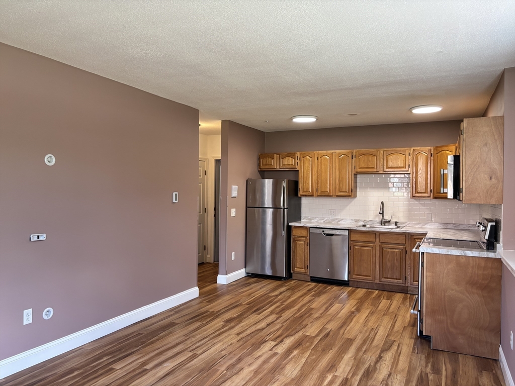 49 Leonard Rd, Boxborough