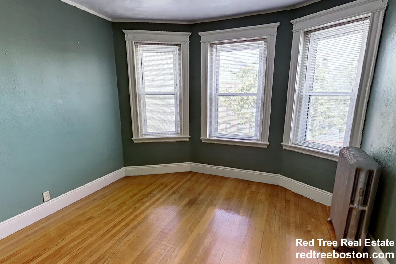 111 Park Dr, Fenway