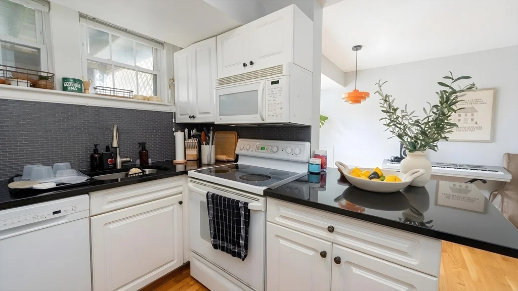 76 Boylston St, Chestnut Hill