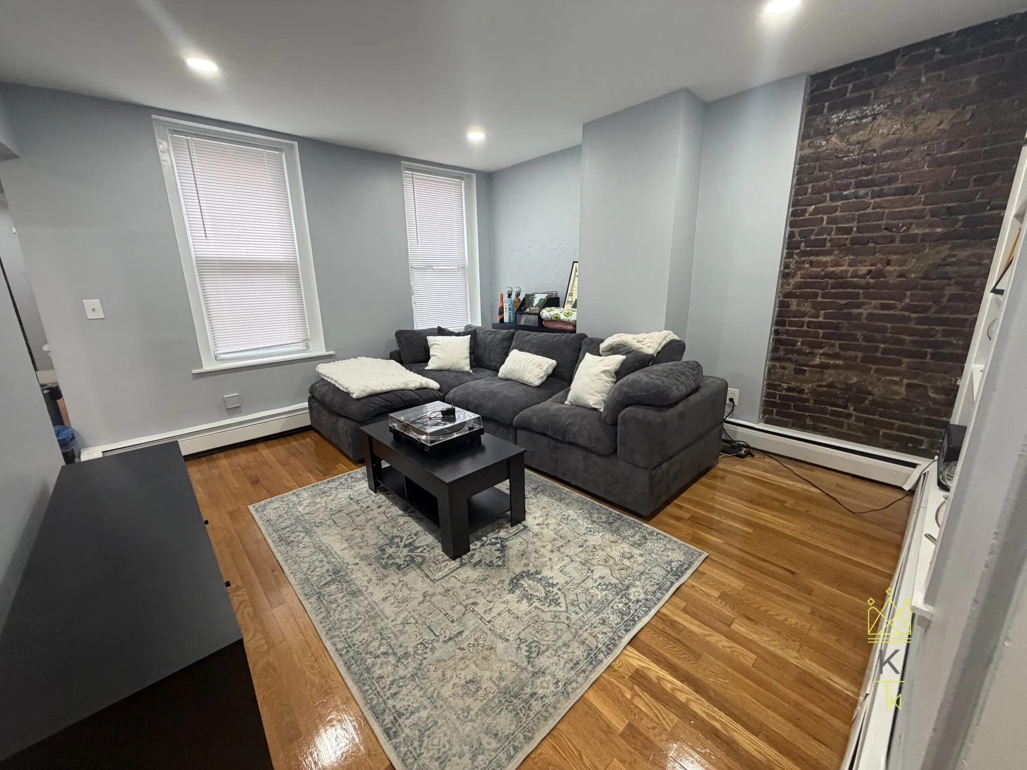 39 Irving St, Beacon Hill