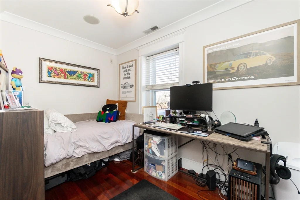 632 E Broadway, South Boston