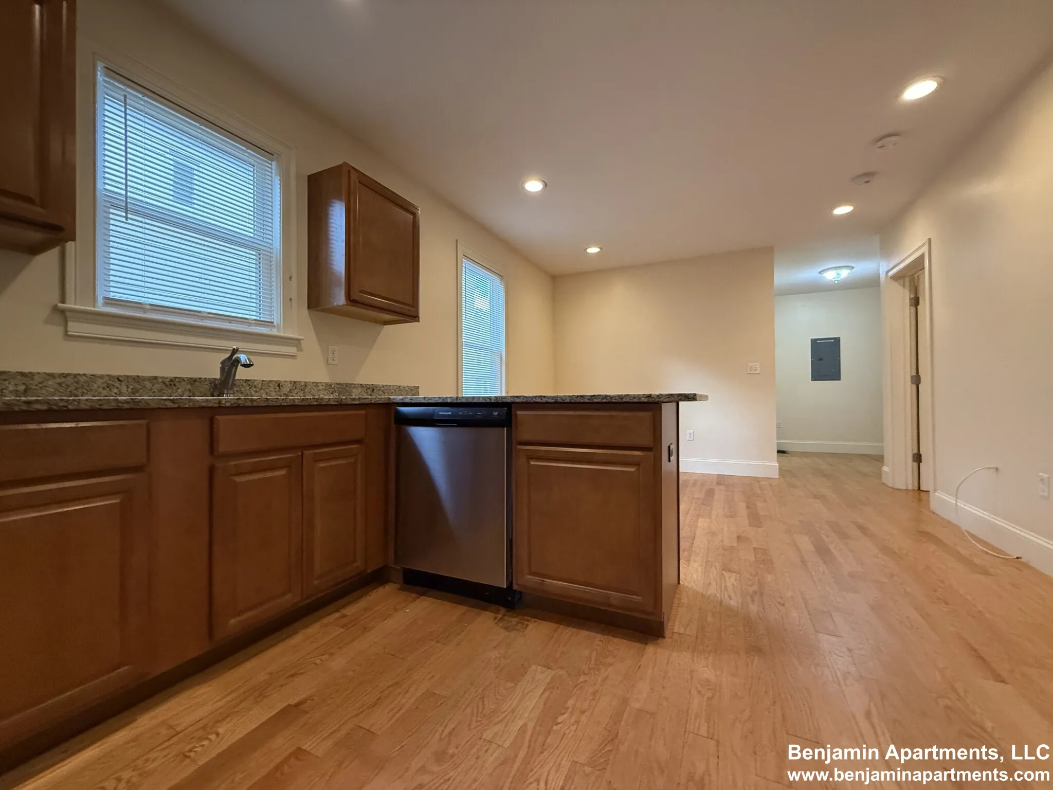 35 Pratt St, Allston