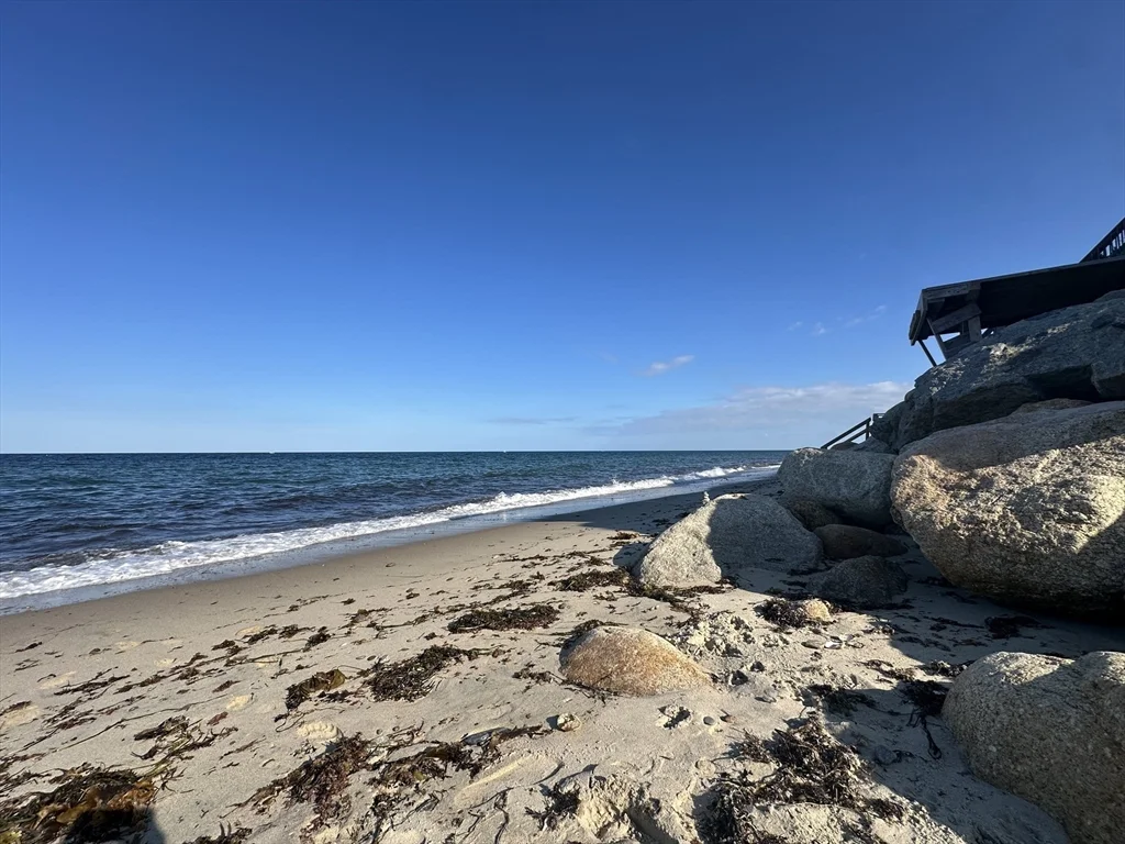 3 Foxglove Dr, Manomet