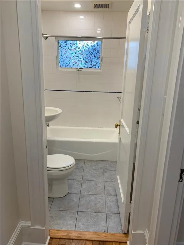 25 Laurel St, Arlington Heights