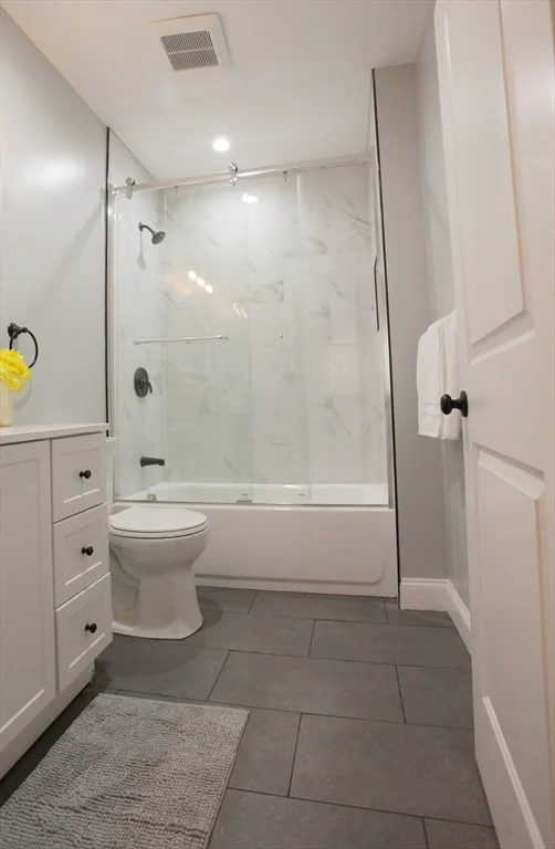 291 Main St, Everett