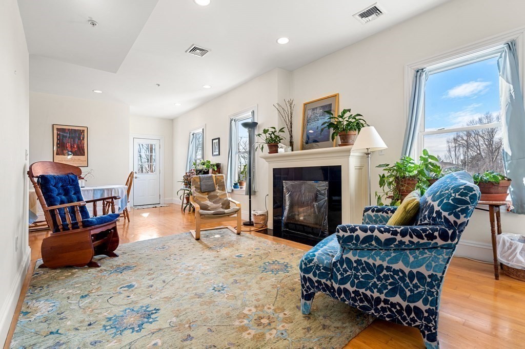 210 Summer St, Spring Hill