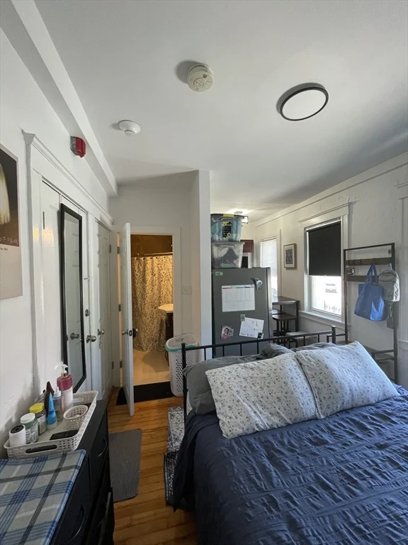 7 Main St, Foxboro