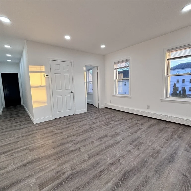12 Pine St, Attleboro