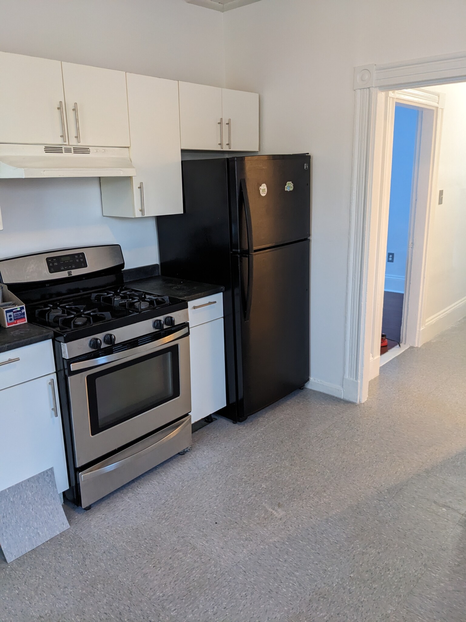 12 Kensington St, Roxbury