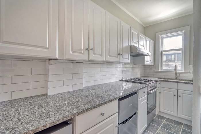 1 bed, 1 bath apartment for rent at 10 Dana St Unit 207, Harvard Square — photo 6 of 8