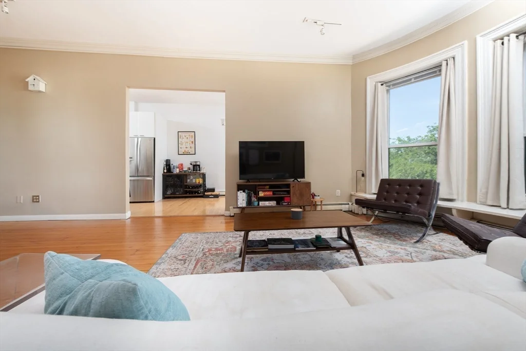 7 Bay State Rd, Fenway