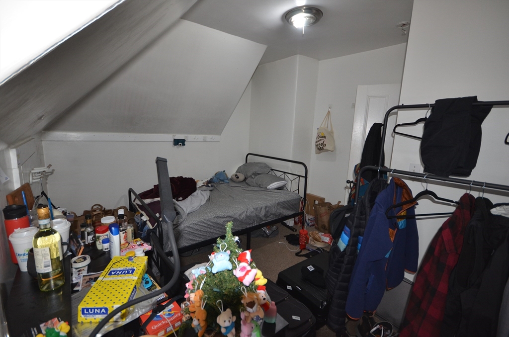 124 Academy Hill Rd, Brighton