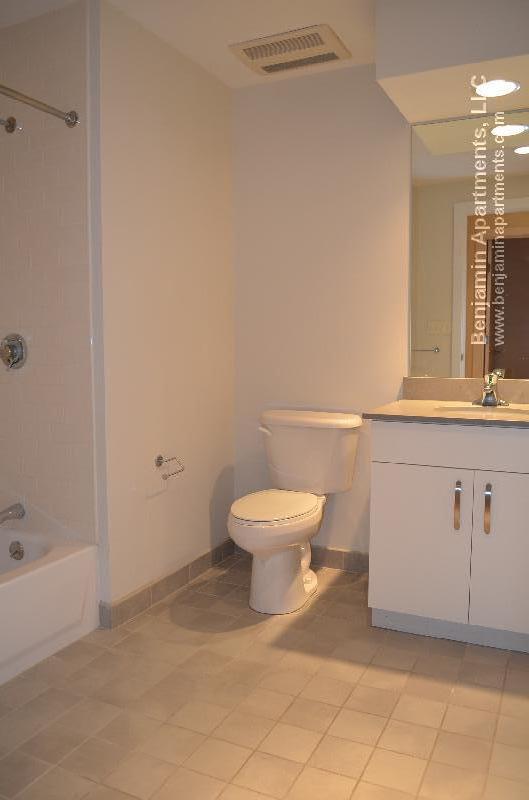 601 Albany St, South End