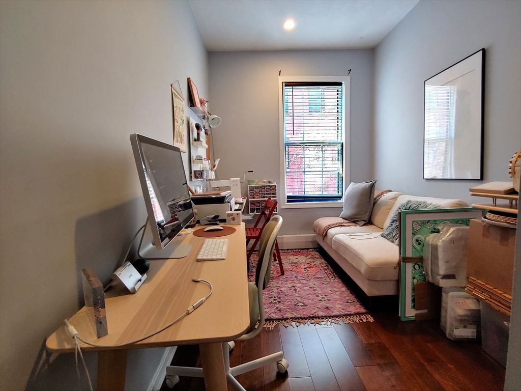 61 West Cedar St, Beacon Hill