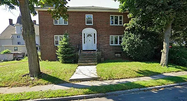 275 Court Rd, Winthrop