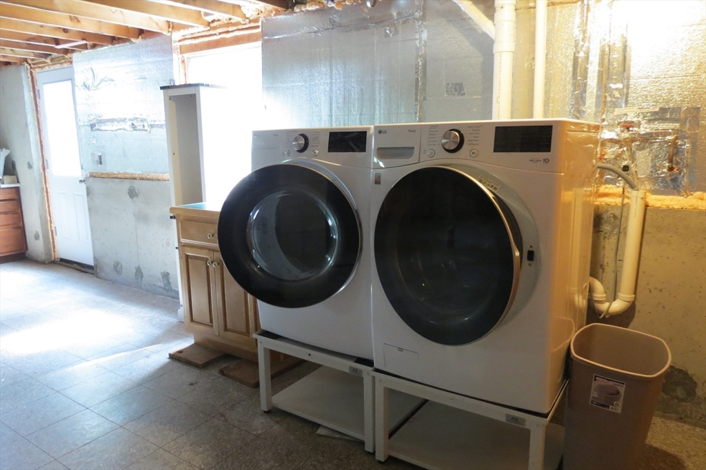 123 Low St, Newburyport