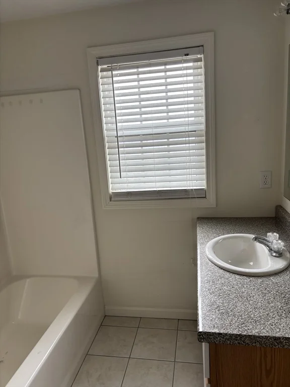 13 Navajo Rd, Worcester