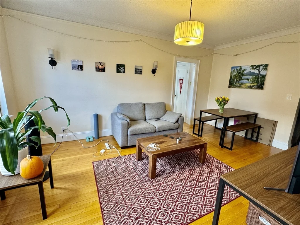 137 Englewood Ave, Brighton