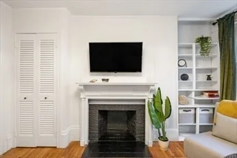 102 Revere, Beacon Hill