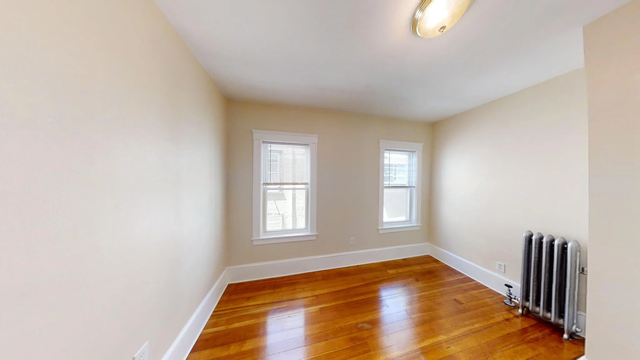 303 Tappan St, Washington Square