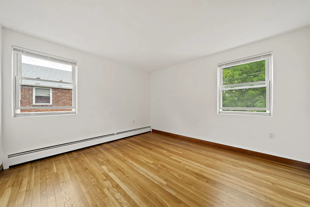 161 Neponset Valley Pkwy, Hyde Park