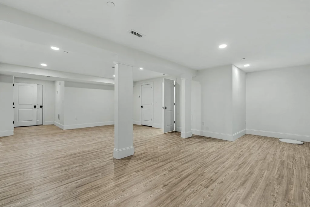 27 Lily Pond Ln, Lexington