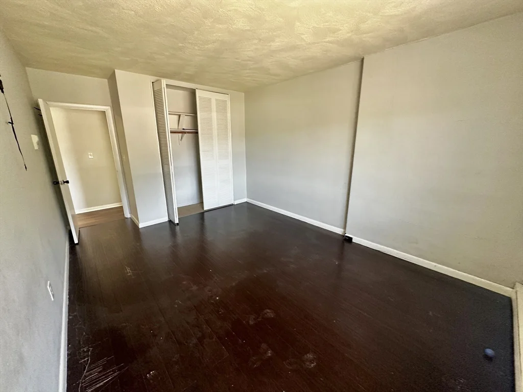 27 Willis St, Framingham