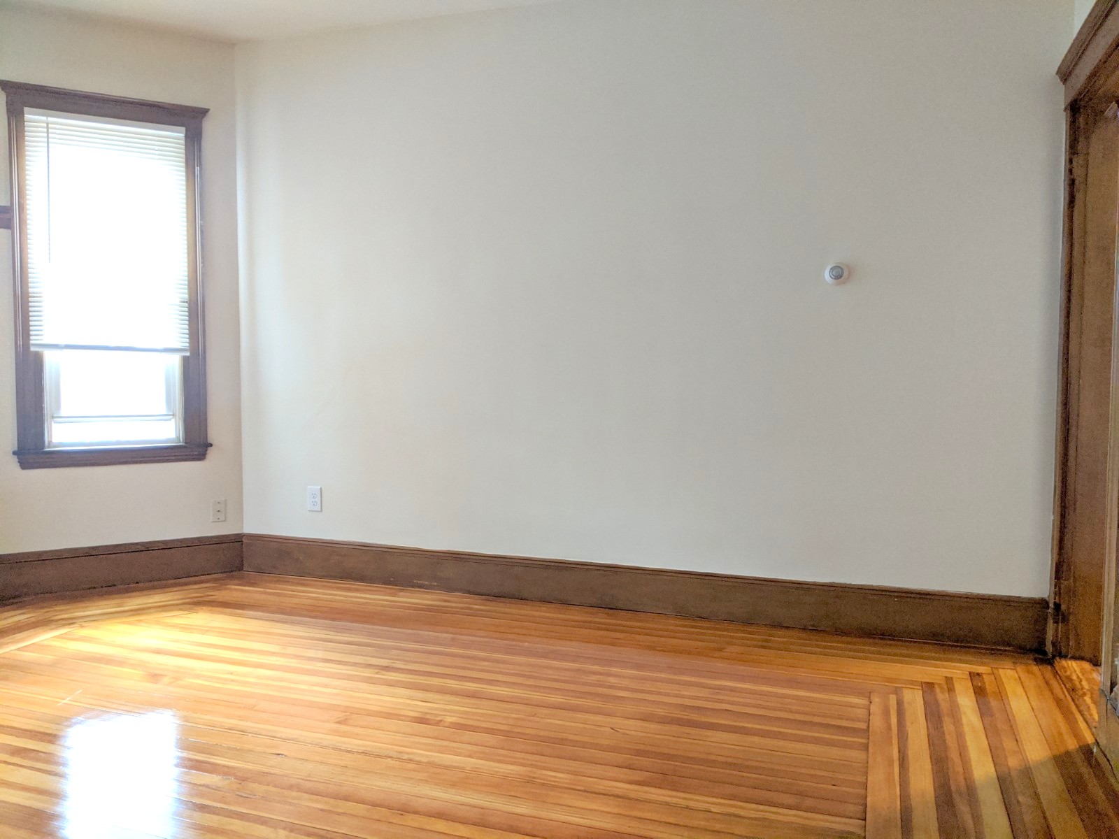 9 Belknap St, West Somerville